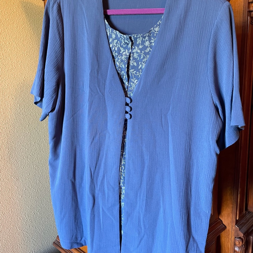 Size 20 blue pantsuit.